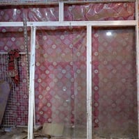 عارضة محل • بيها مجال