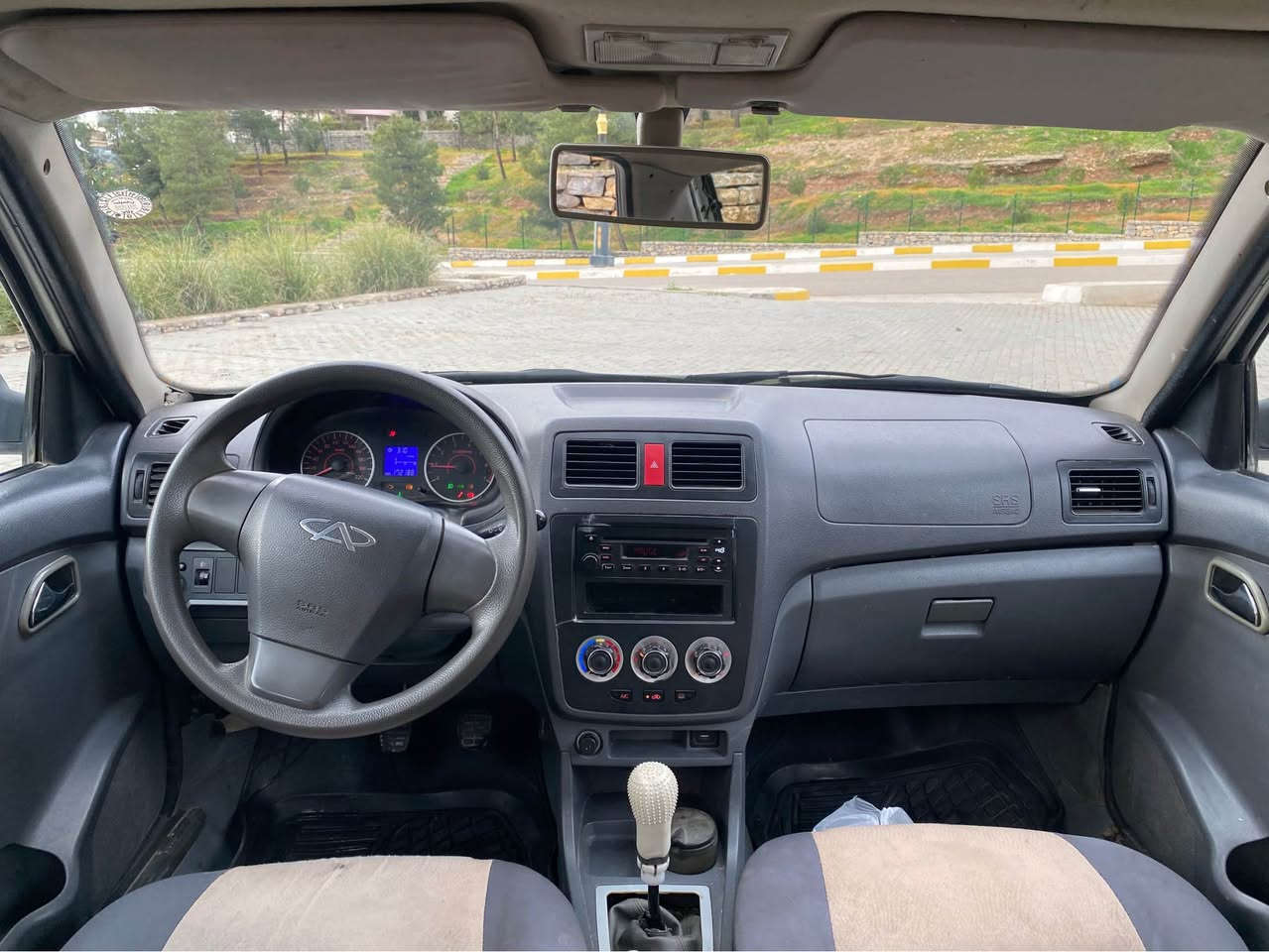 سەرەتا بە ناوی خوای گەورە و میهرەبان

فرۆشتنی خێرا

شێری کیون
مۆدیل ٢٠١٤
رەنگی سپی
مواسفات خلیجی سفری ئیرەیە و چوار جام کارەبایی و دەبل گیچ و دەبل ایرباگ و تەبرید گەرم و سارد و ویل کەپە و قفل مرکزی و گیر عادی و اۆکس و سیدی و بلوتوس و زۆر مواسفاتی تر..!
نموونە لە جوانی و پاکی
گیر و مەکینە و کارەبایی و تەبرید و تەقە و رەقە و تندوتۆلی بەشەرت
سەیارەکە یەک دەستە و بە ناوی خۆمانەوەیە
گیر و مەکینەی بیلاد یابانی لانسەرە گیر عادی
گیر و مەکینەی بەشەرت نەکراوەتەوە
ئەشیای زۆر وەک و خۆل وایە و مەرخوبە
ئەشیایی هەرزانە
٤ تایە و ویلی لۆکی بیلادی لە ژێرە
دەعم و لیدراوی و بۆیاخی نیە بەشەرت
پیش و دوای کەپسە و سەقف و شان و چواردەوری شوشەیی
سەنەوی تازەیە و بە ناوی خۆمانەوەیە و تەحویل و خرامە و بە ناوکردن بەشەرت
ماڵی دۆستە و دیناریک مەسروفی نیە
بۆ عەیب و عار پرسیار مەکە.!
شوین// هەڵەبجەی شەهید
سعری// ٤٣ گڵا و مجالیکی برایانەی تیدایە

ئاسیا ***********
کۆرەک ***********
ژمارە تەلەفون.! واتساب و تیلگرام و ڤایبەری لەسەرە.! حلبجة, السليمانية
