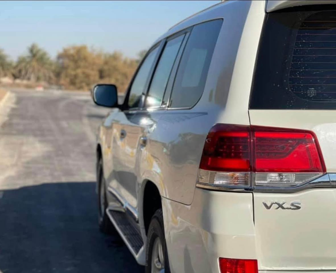 السلام عليكم 

للبيع جكسارة درع .

اخوان صديقي كلفني اعرض سيارتة للبيع جكسارة  موديل 2011 محدثة 2020 درع مصفح B6 بالكامل بلاد دبي  شهادة المنشه محرك  8 سلندر  كاز دبل سوبر جارج  مرغوب رقم سليمانية درع بالسنوية مذكور باسم شركة تريد وكاله تريد تحويل  السيارة استعمال شخصي جديدة مابيه اي نقص كامله  بيها قطع صبغ مال تحديث ماشية 83 ألف حقيقي سعر 375  مكان سيارة كربلاء الاستفسار على رقم *********** . كربلاء, العراق
