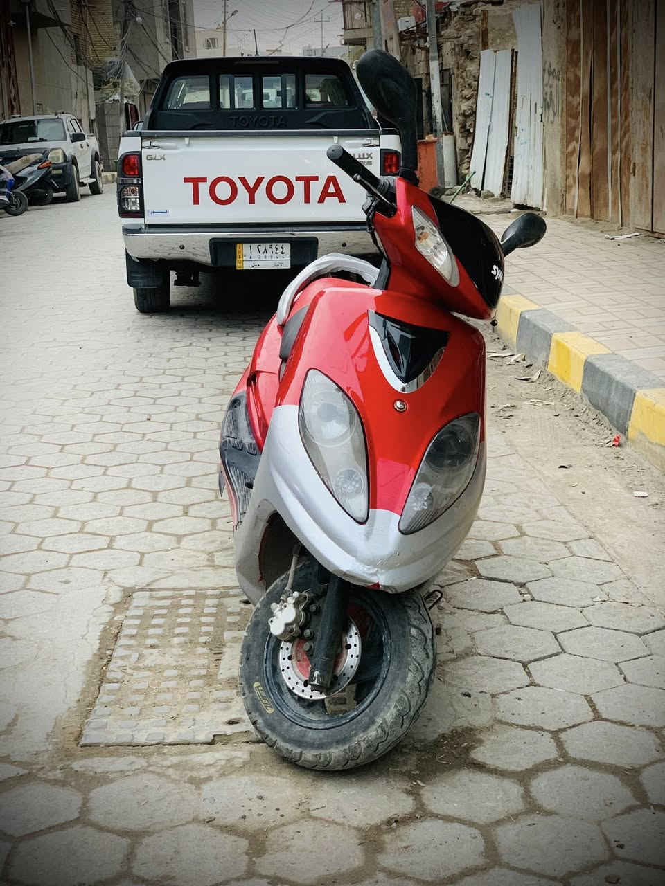 يالله السلام عليكم مستعجل علبيع درتجه سايم ابو عيون مسجل او كامل موديل 19 
تحويلك ثانيوم مكينه تمام كشر حلو كدام عينك كهربايات كلها شغاله السعر 850 او بي مجال للطيبين مكاني الرمادي شارع 17 
***********
