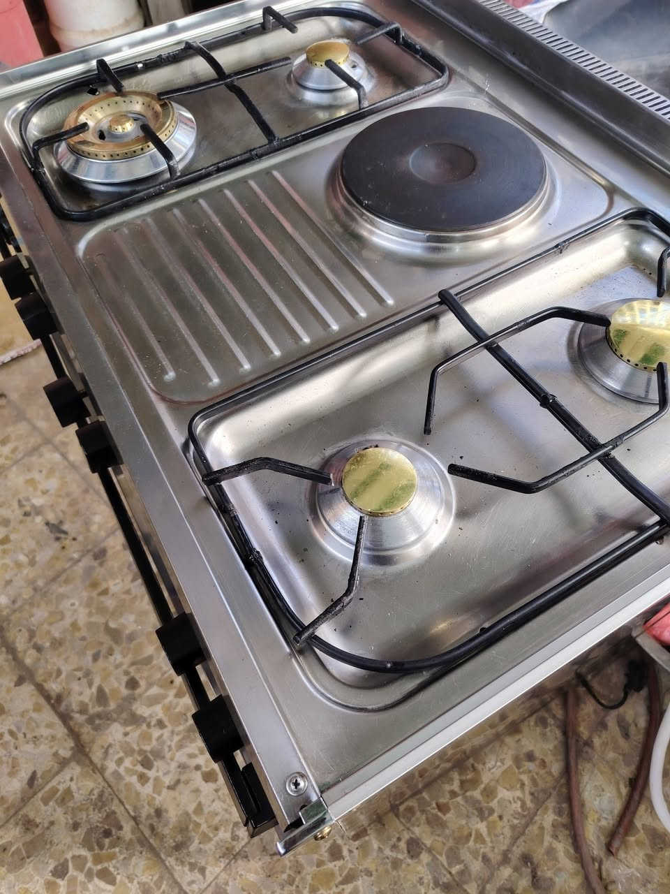 للبيع عشتار الاصلي عالفحص كلة شغال ستيل نظيف  موسع السعر ١٢٥ كربلا ***********
