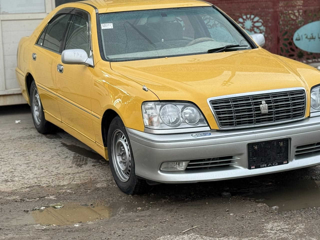 السلام عليكم حبايب
سياره ملكه موديل 2002
رقم بصره الماني سنويه بعدهي منافذه 
دكانين وبرده خلفيه 
وكشنات كهربائيه 
خير من الله سياره 
مكفوله من الكص ونقل جثه 

مكينه ففتي هيه وكيرها مكفولات 
صدر وحداديتها 100%
السعر 105 وبيها مجال 
مكاني واسط الصويره
***********
