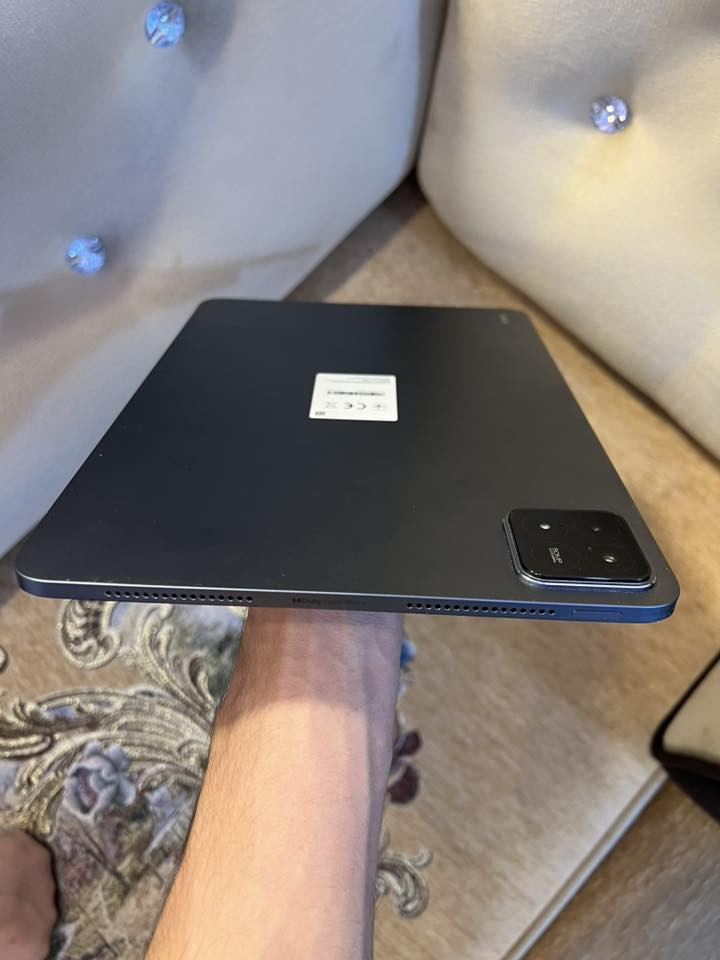السلام عليكم ☘️
مواصفات الأيباد 

iPad📱
XIaomI pad 6S Pro 12.4
ذ512 
بطارية بسعة 10000 mAh🔋
شاشه 3K 144 HZ
معالج snapdragon 8Gen2 
يدعم 120 فريم كل الألعاب بكلّ سلاسة 
يدعم الشحن السريع بقدرة 120W🔋
سماعات Dolby Vision-Atmos أستيريو 🔊 
بصمة أصبع جانبيه + يدعم الشريحه الألكترونية
ملاحظه : فقط بي رصعه خفيفه كلش بالظهر‼️
‼️السعر 670 ألف وبي مجال بسيط 
للأستفسار على الخاص او الرقم :
***********
