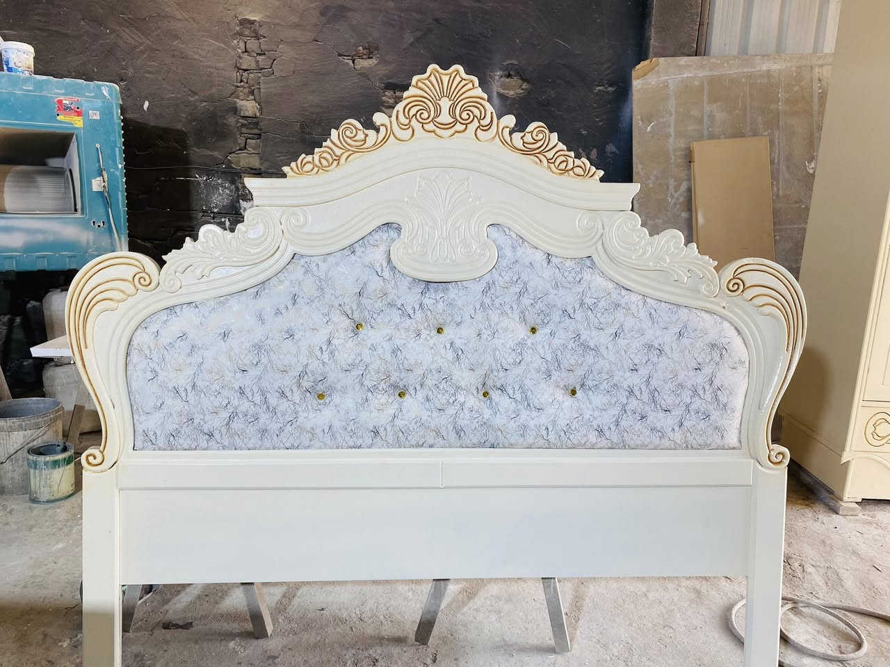 سلام عليكم غرف نوم كامله جديد غير مستعمل جمله ومفرد الي يحب يتفضل خاص او واتس ***********
