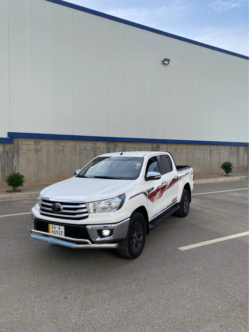 Toyota Hilux 2018
السيارة كلين تايتل شركة جيهان 
السيارة حيل حيل نظيفة بدون اي ملاحظة 
ماشية ٢٢٠ الف كيلومتر 
السعر مميز ٢٦٥$ ورقة و بيها مجال 
للمزيد من المعلومات اتصل على هذا الرقم 
كورك-واتساب 
(***********) سميل, دهوك
