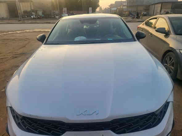 السلام عليكم 
سياره k5 امريكي للبيع ( فحص مؤقت )
موديل ٢٠٢٣ 
حادت مرفق في الصور
موقع السياره بابل الحله شارع ٨٠ 
السعر ٢٠٠ وبيها مجال 
الاستفسار الاتصال على الرقم ***********
