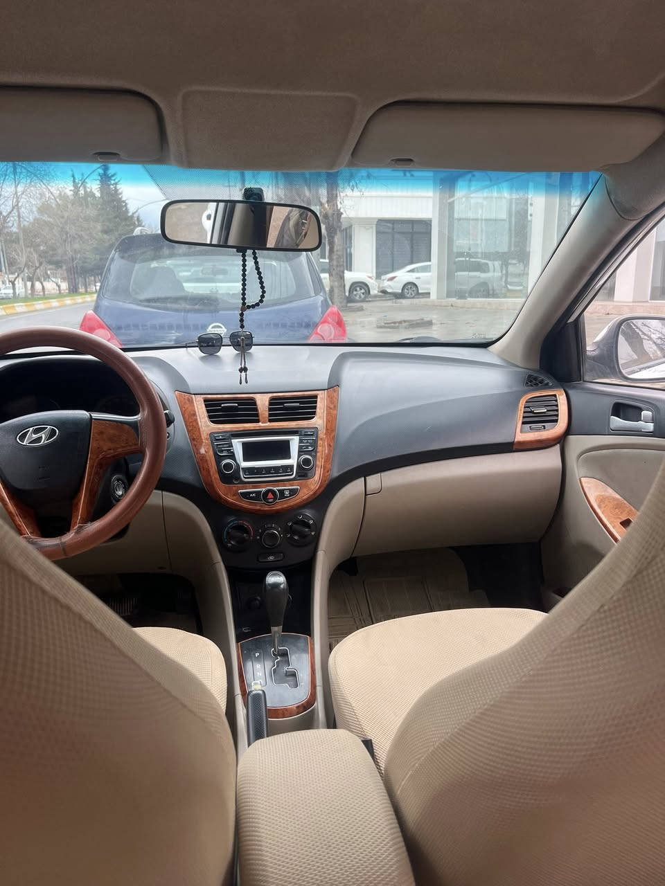 ئەکسێنت  مۆدیل ٢٠١٦ 
فول تەنها سلایت نیە 
ناوفۆڕمیکە، ئیکۆ،ویلکڕۆم،
مەنەفێس ئەسلی بەشەرت وەکالە،پاکانەی مرور و هزە، ٤پارچە ڕەش و یەک لیدان، گێڕو مکینە بەشەرت، زۆر توندوتۆڵە،
شوێن:سۆران
ژ.م ***********
سعر: ٧٥$ و معامەلە
