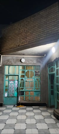 بيت • ٢٠٠م • قرب شارع المواكب