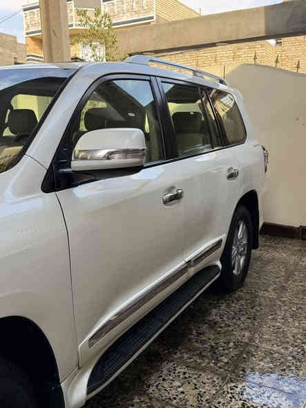 السلام عليكم
لاند كروز موديل ٢٠١٢
سيارة ماشية 190,000 
مابيها ضرر لا صبغ ولا بارد كفالة 
سيارة نظيفة جداً
سعر 36,500$
او مراوس بموديل ٢٠٢٢ وفوك ونتفق على السعر
تواصل: ***********
سيارة تحويل مباشر.
