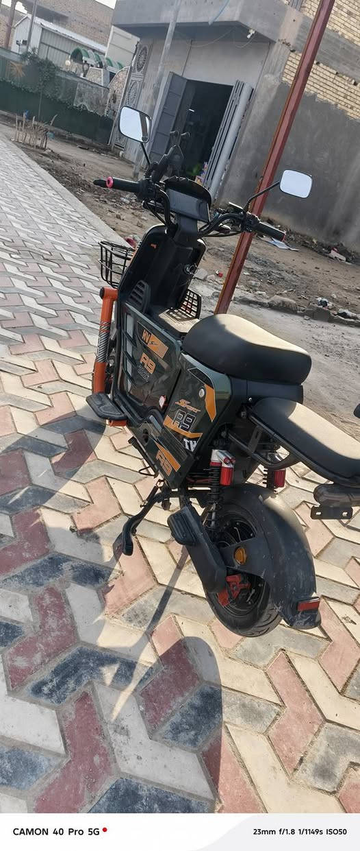 R9 2026 للبيع جديده سعر خاص للاستفسار ***********
ماني ذي قار شطره .
