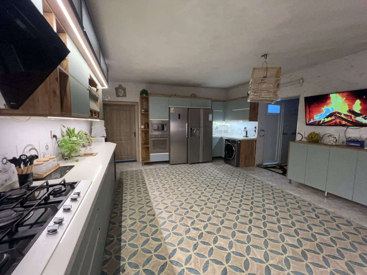 كاونتر استعمال قليل كامل مع الاجهزة ما عدى الغسالة والمجمدة


**إذا كنت صاحب هذا الإعلان وتريد حذفه لأي سبب، رجاءا أرسل رسالة إلى الدعم الفني**