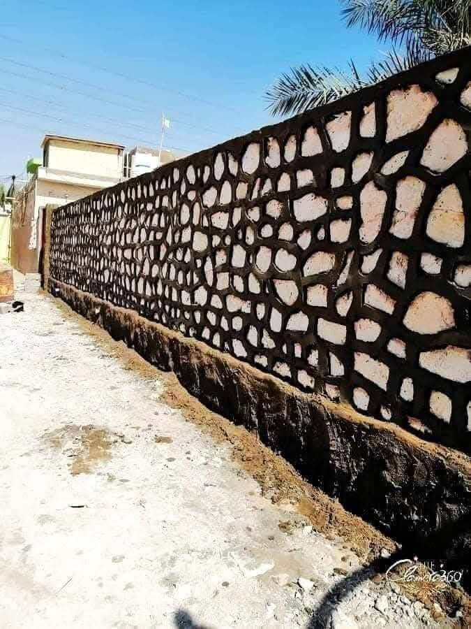 السلام عليكم بناء حجر كرسته وعمل بناء بيوت اسيجه ممرات نافورات تطبيك ارضيات وشواطى الاتصال على الرقم ***********
