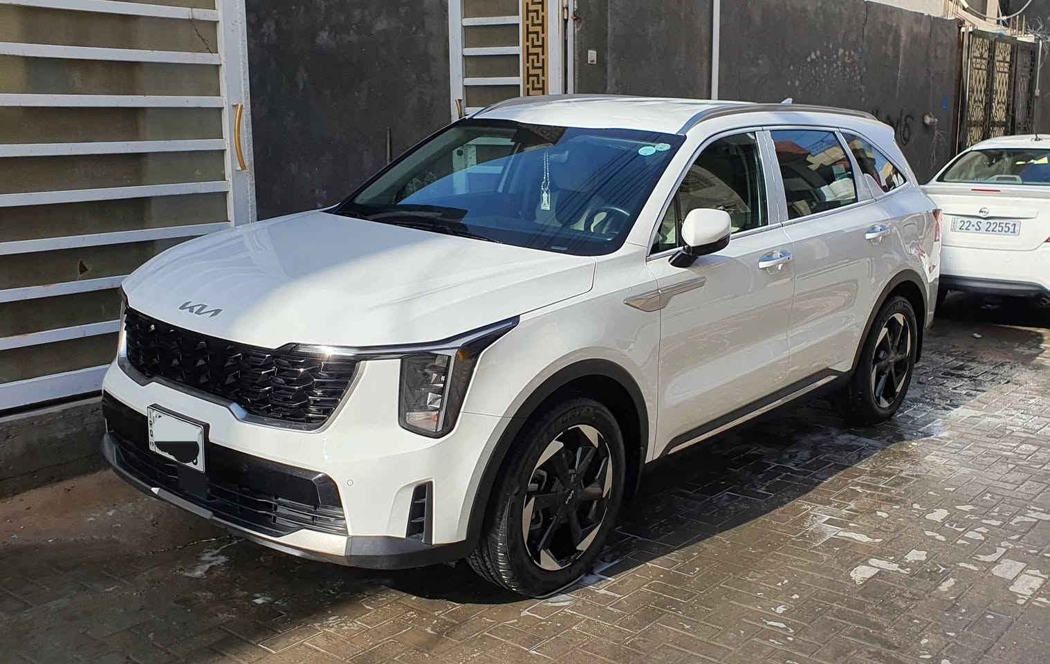 أعلان للبيع 
رقم هاتف للاستفسار
*********** وايتساب
مكاني بصره 
سورنتو 2024  خليجي رقم اربيل
محرك 6 سلندر
7 راكب 
بصمه تشغيل عن بعد
نظام ترحيب
4 انظمه قياده 
كشن كهربائي
مصابيح أمامية زينون + LED، وكشافات ضباب
إشارات ومرايا قابلة للطي كهربائياً.
حساسات أمامية وخلفية.
شاشة عدادات ديجيتال وشاشة نظام ترفيهي لمس (تدعم Apple Car play
تكييف 3 قطع (أوتوماتيك مناخين منفصلين).
شاحن لاسلكي (Wireless Charger).
إضاءة داخلية محيطية LED.
برادي (ستائر) للأبواب الخلفية.
نظام فرامل مانع للانزلاق (ABS).
نظام تحكم بالثبات (Auto Hold).
حساسات ضغط الإطارات
أوضاع قيادة متعددة (Drive Mode).
