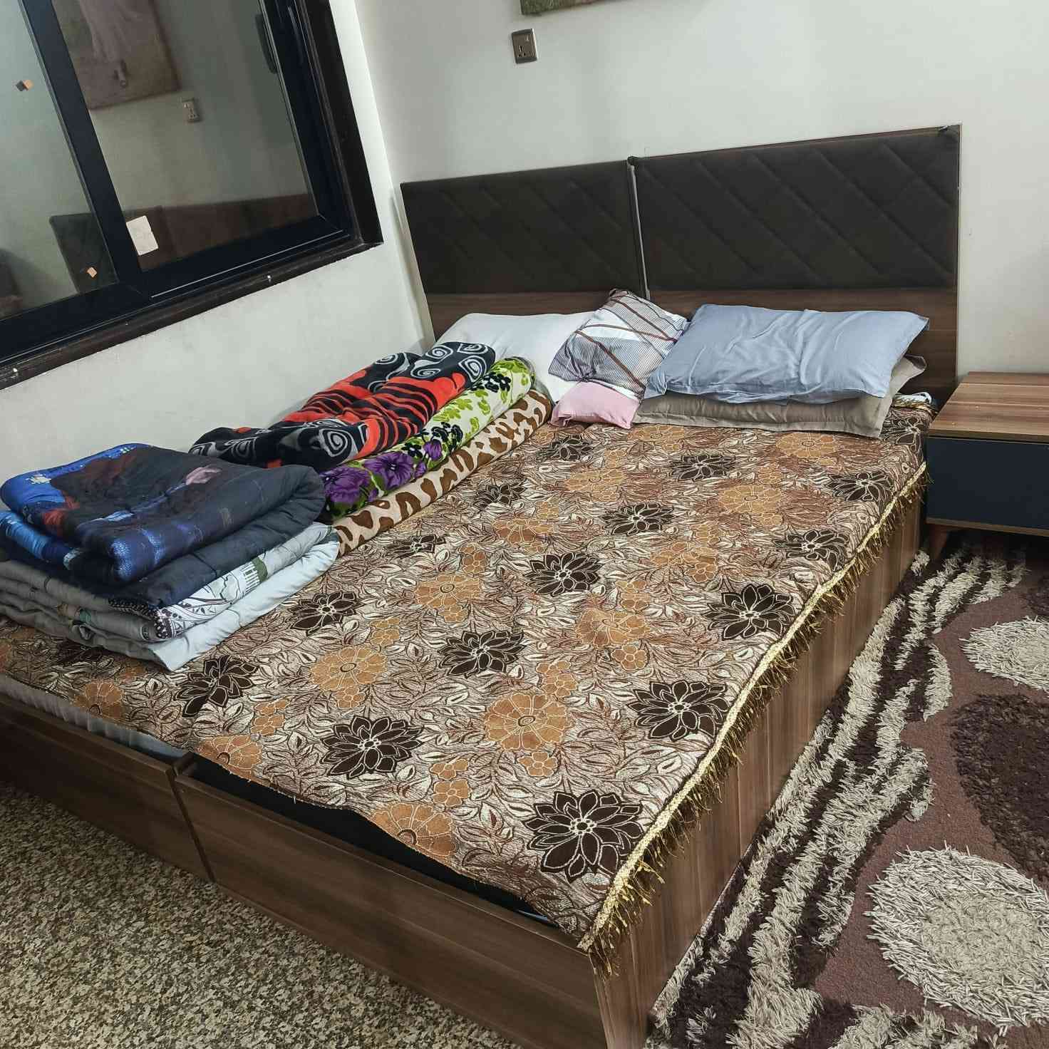 غرفتين نوم مستخدمين نضاف بسعر حلو للتواصل حصرا ع رقم ***********
