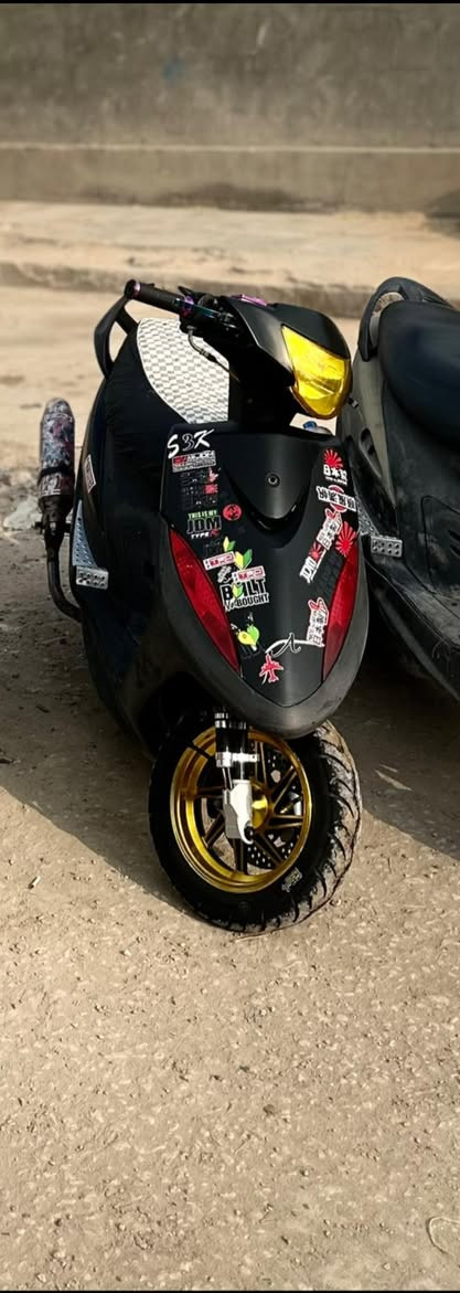 علي الخزعلي ماكس عدله محرك أربعة ولف 58:5 دراجه بطله شلعه ومعدل تجي تفحص إذا ماعجبتك لتاخذ المو شراي ليكسر بلسعر رجاً للأستفسار ***********واتساب ***********رصيد تحياتي للأبطال 🖤👑
