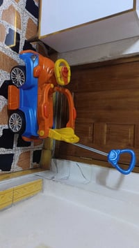 سيارة أطفال • نظيفة • شغالة
