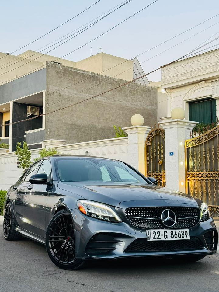 Mercedes-Benz C300  2021
rear wheel drive دفع خلفي 

رقم اربيل  ب اسمي شرط التحويل 

هزة وسنوية بعدها مساقطه 

السيارة مكفولة من الصبغ والبارد والتبديل (صور الحادث ب المنشور ) شرط الفحص 

ماشية 48 الف 

مواصفات المارسدس ميحتاج ذكر 

(فتحة -تحكمات -خزن كشنات ميموري _تدفئة كشنات _ داخل ابيض  ...الخ)

صدر السيارة امامي خلفي جديد

بولش ونانو اقل الشهر مسوي 

ويل 20 وتخم تاير جديد  

السياره فقط بيها مكانين pdr رصعتين اني سويتهن غيرها مابيها شي السياره واحلا من الصور 

موقع بغداد - المنصور 

رقم الهاتف *********** 

السعر (282 ورقة وبيها مجال بسيط )
