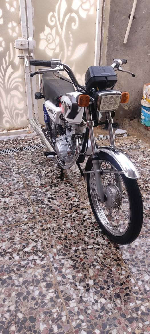 دراجه نامه اصلي شاصي ومكينه كلك كلك مكفوله عشائر دراجه كلهه شغاله كهربائيات شغاله المكينه قبل 5 ايام من جفتته وبدلت الهه غراض كله جديد دراجه خير من الله مكان المجر الكبير سعر 650 وبيهه مجال قليل للستفسار ***********
