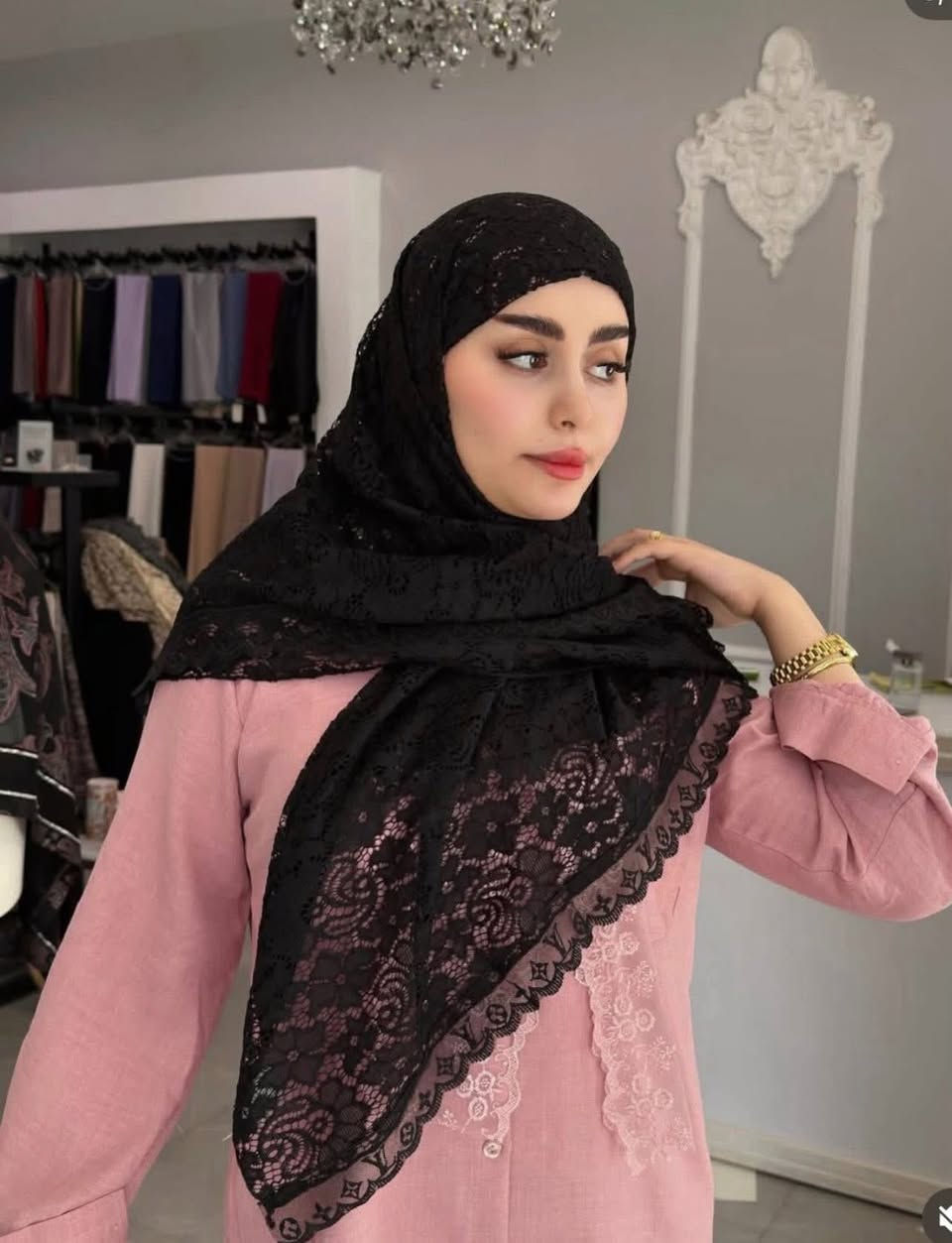 شال الذكاء الاصطناعي الدانتيل الفرنسي الناعم
وربطة دانتيل هم توفرت🖤


**إذا كنت صاحب هذا الإعلان وتريد حذفه لأي سبب، رجاءا أرسل رسالة إلى الدعم الفني**