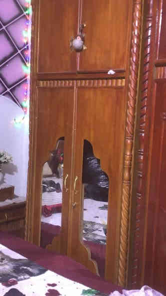 غرفه خمس بيبان نضيفه رايدنه ب700شراي يتصل *********** العماره حي الوحده لي تفق وياهم يراسلني ✅
