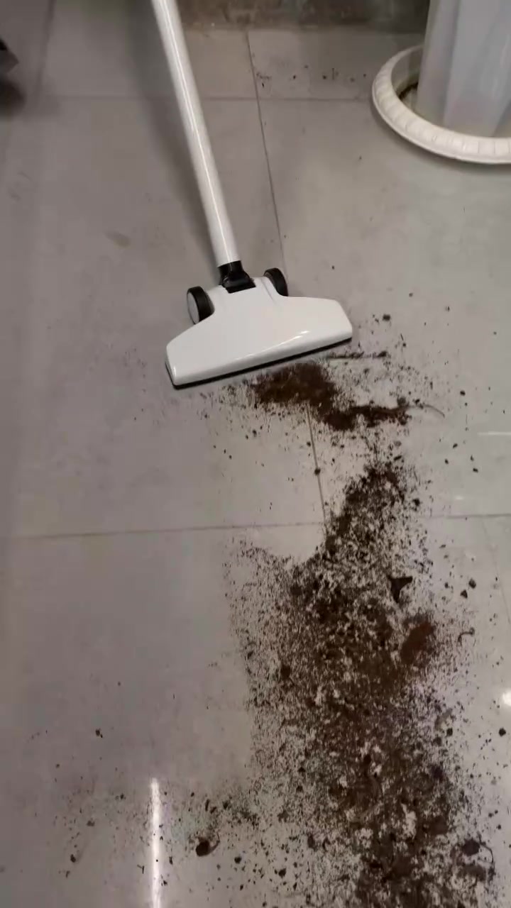 مكناسة كهربائي محرك 600 واط 
السعر 65 ألف


**إذا كنت صاحب هذا الإعلان وتريد حذفه لأي سبب، رجاءا أرسل رسالة إلى الدعم الفني**