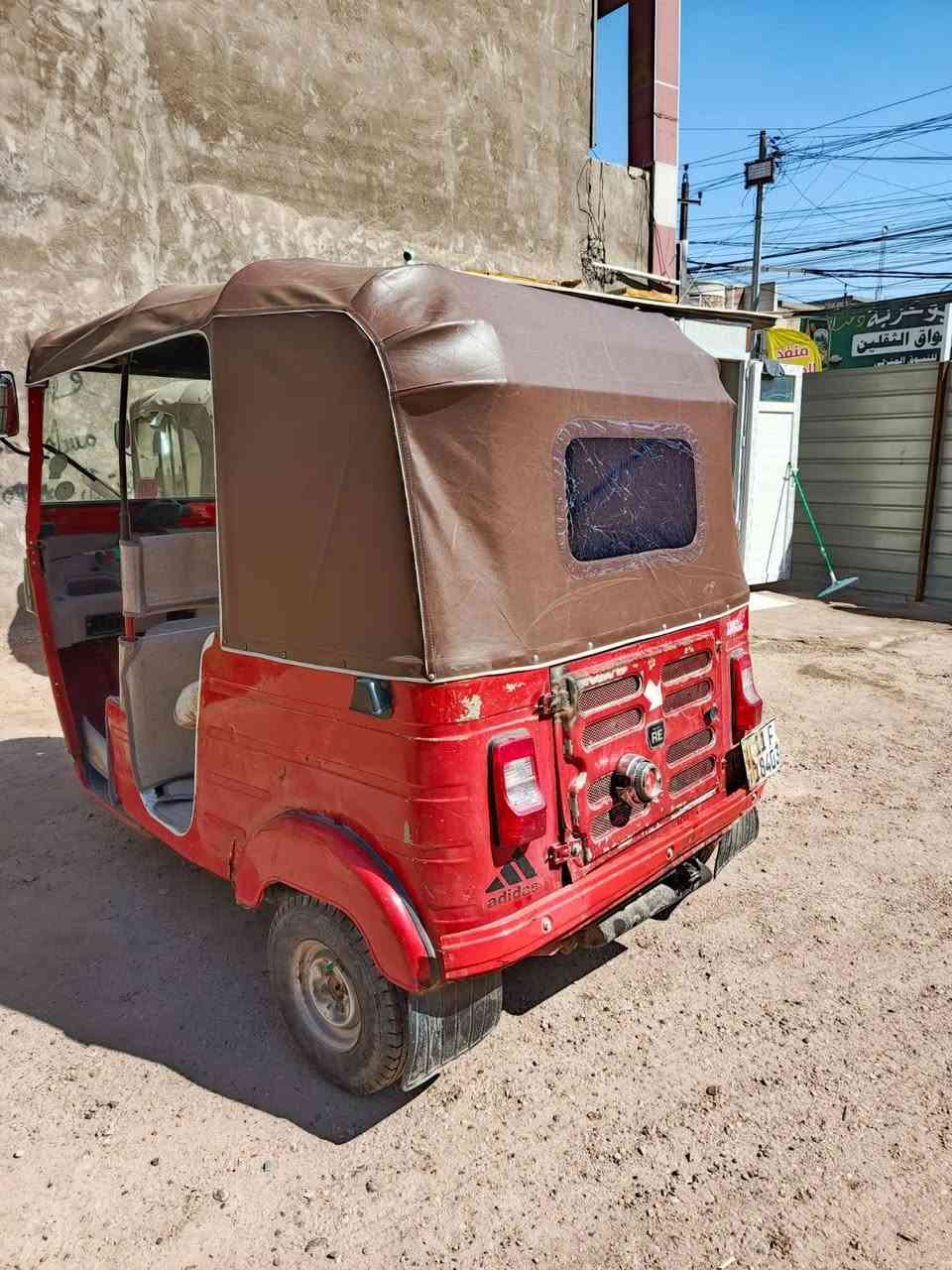 تك تك للبيع موديل 18 لاصبغ ولا ضربه قويه مكفوله محرك هسه مجفته جديد شركه وكاله مكفول رقم بغداد نكليزي تحويل ثاني يوم مكاني بغداد البلديات رقم *********** بي واتساب
