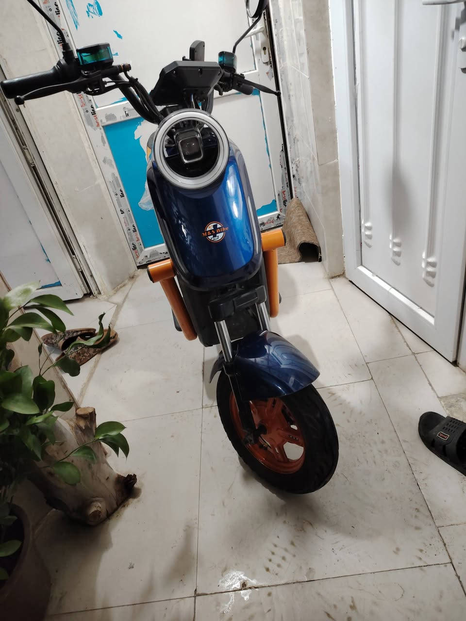للبيع ماطور شحن 918ملف 1000 W
ثلاث سرعات 123
باتريات 100 امبير عدد اربعه
بريكات دسك
دبلات دهن
دبل سويج وبصمه وكارت تشغيل
لايت عالي وناصي
سكن دائري يعلك الوان
السعر 500الف وبي مجال
اسيا ***********
مكان موصل جانب الايسر
