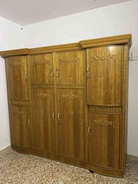 عندي تخم10مقاعد وكنتور4بيبان نضيف جدا صاج عراقي نضافتة100‎%‎ مع تخم10م...