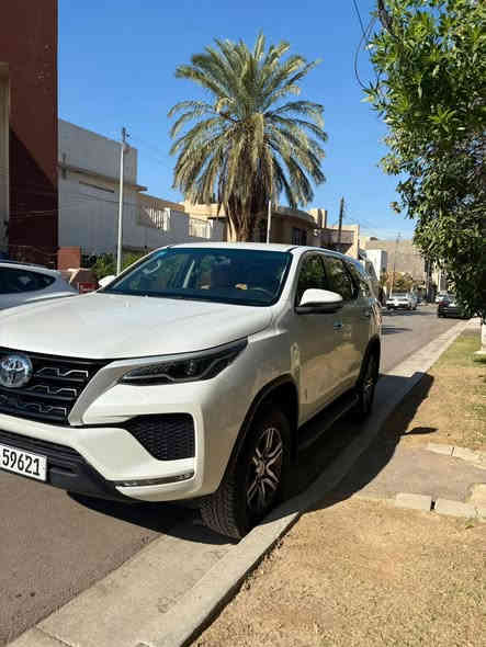 السلام عليكم تويوتا فورتشنر للبيع 2024 رقم بغداد باسمي مكفولة 
ماشية 37 الف 
4 سلندر 2700
فور ويل 4*4 
٧ راكب 
السعر 305 $
بغداد المنصور 
***********
