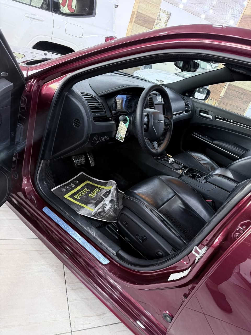 اوبامه خليجي-2023-مغلفه السياره-فول 1/1-عداد المسافه 48km-الفئه S-كفاله عامه السياره- مكان السياره بغداد
--***********
