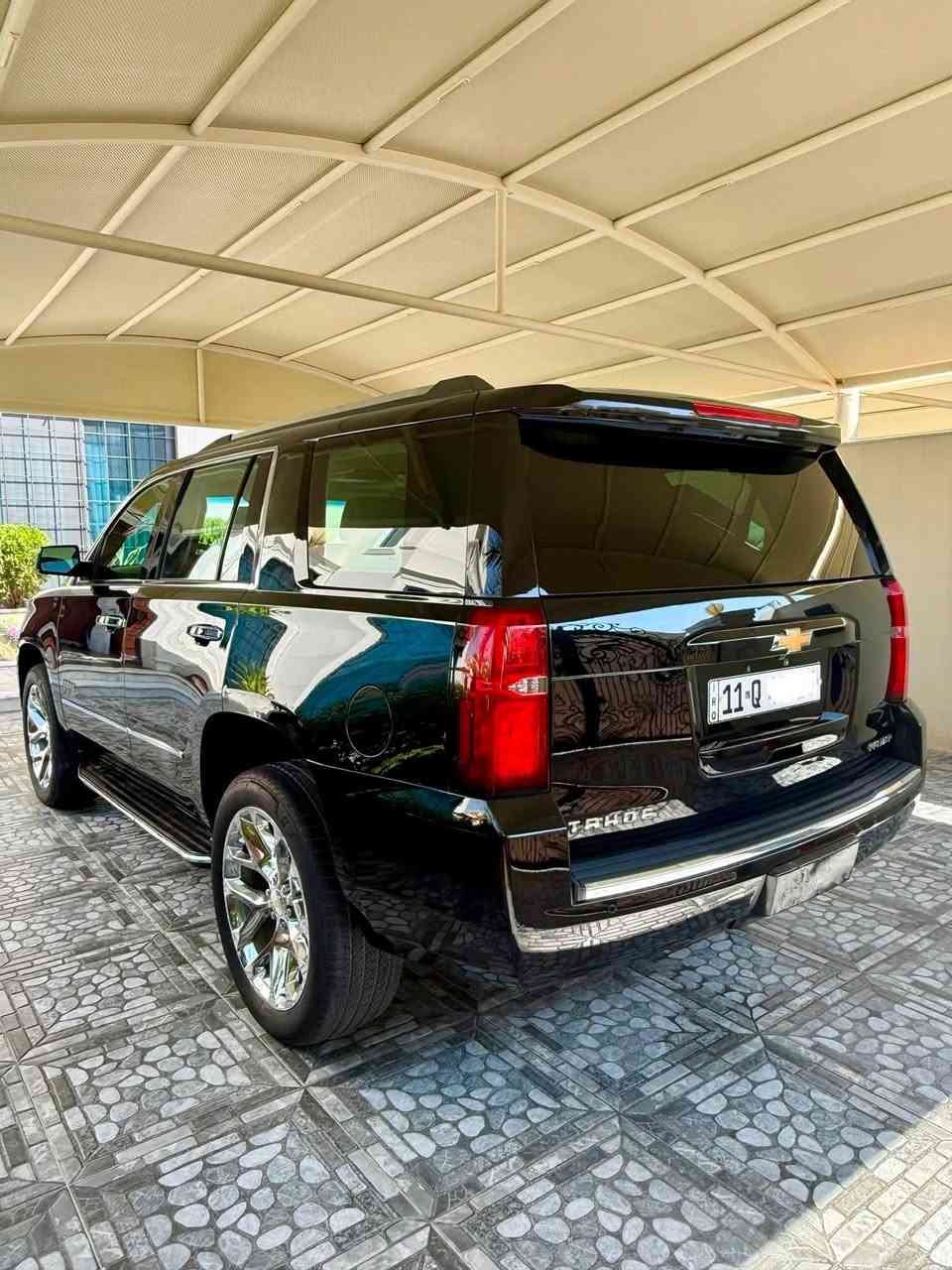 للبيع ‏ CHEVROLET  PREMIER
تاهو (2019) بريمير خليجي وكاله المنصور 
 ماشيه(76) الف / مكفوله 
المواصفات                       
فول مواصفات ١/١
٨سلندر
سلايد(فتحة قمارة)
كراسي جلد اصلي
كراسي اثنين كهرباء
كراسي هزار(عند اقتراب السيارة من اي شي)
كراسي خزن(ميموري)
كراسي(تدفئة+تبريد)
كراسي خلفية كهرباء
كراسي خلفية تدفئة
تبريد خلفي شاشة
شحن الهاتف لاسلكياً
رادار امامي وجانبي
كروس سرعة
داتا شو DATA SHOW
٣ بصمات
فول تحكم استيرن(جهتين امامي+جهتين خلفي)
استيرن كهرباء
استيرن تدفئة
شاشة عرض الاعطال
صندوك كهرباء(شفط)
نظام السير على الخط
دبل كير(عادي+اوتوماتيك)
دبل حساس(امامي+خلفي)
نظام تحكم بمستوى الضوء الداخلي
مانع تزحلق
پدل كهرباء(تحكم كهربائي بالبريك والبانزين)
فور ويل
شاشة امامية كبيرة اصلية
شاشة خلفية DVD اصلي 
كامرة خلفية 
تشغيل عن بعد
قاصة سرية
دوسات كتابة CHEVROLET
اشارة بالمري
مري كهرباء(شفط)
لايت عدسة زنون
لد امامي
سستم_صوت
داتاشو كبيره 
كيجات ديجتال 
موصفات لبريمير بعد معروفه
مكان السيارة بغداد
الشراي يتصل اوواتساب
***********
