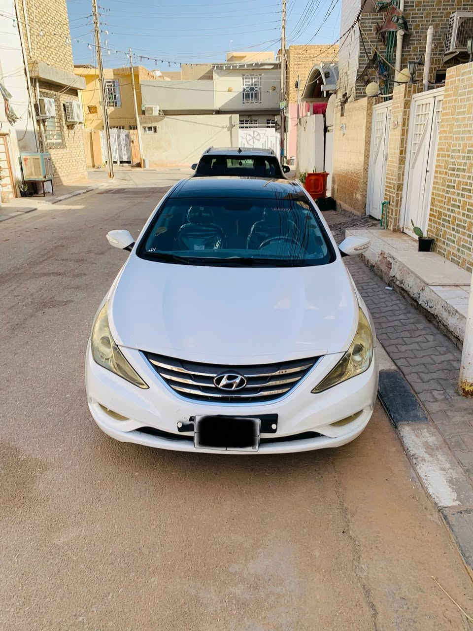 سلام عليكم.

سوناتا 2011 للبيع نقداً فقط.
مكينة 2400 دوش جاهزة.
بانوراما.
تبريد قطعتين.
وباقي مواصفات السوناتا معروفة، صور السيارة جديدة اليوم طكيتهن وكلشي موضح كدامكم بالصور.
بيها 4 قطع صبغ فقط بسبب شخوط، رقم اربيل وكالة بأسمي.
مكاني النجف الاشرف.
السعر: 108 وبيها مجال قليل.
للاستفسار: ***********
