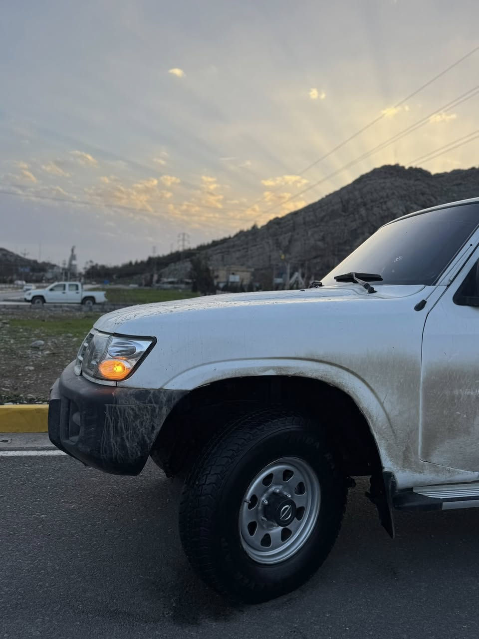 سەرەتا سلاو لە هەموو هاورییان  
نیسان پاترۆل مۆدیل ٢٠٠١ کوێر
سەیارەکەبئ رەقەمە   بەشەرتی مالی مەدەنی  
سئ چوار پارچەی سبوغ نیە   من سەقڤوحیزام بە شەرت ئەدەم
دوحموولیدراو بە شەرت  
چوارتایەو  ویلی  لۆکی لەژیرە 
سەیارەکە کامل توند کراوەتەوە 
لەقوەتی خۆی بئ زارە
گێرومەکینەو ئەکسلوودەبل ئەکسل بە شەرت 
کلاجوحەینەی لۆکی لەژێرە 
نمونەیە لە جوانی سەیارەکە 
بۆمەسروڤ مەگەرئ 
تکایە ئەگەر موشتەری نیت نامە مە نیرە 
شوین   رانیە 
***********/wats app
