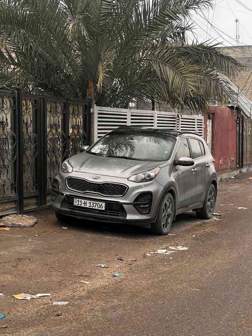السلام عليكم كيا سبورتج للبيع موديل 2020 فول مواصفات وارد امريكي 
GDi 2400 فئة ex 
السيارة مال بنية نظيفة كُلش 👈🏻👉🏻
بانوراما 
دفع رباعي + دفع أمامي
تشغيل بصمة
تحديد مسار
نقاط عمياء 
اوت هولد 
حساسات أمامية وخلفية
سايد بريك كهربائي
شاحن وايرلس
شاشة لمس
3 وضعيات قيادة (Sport - Eco - Normal)
مانع انزلاق
إضاءة LED
تحكم ستيرن
تبريد ثلج ❄️
محرك 2400 GDi
ماشية 120 ألف
فئة EX 
سيارة نظيفة جداً من الداخل والخارج والسونار مالتها موجود رقمها بغداد وسعرها 180 وبيها مجال 🙃🙃


**إذا كنت صاحب هذا الإعلان وتريد حذفه لأي سبب، رجاءا أرسل رسالة إلى الدعم الفني**