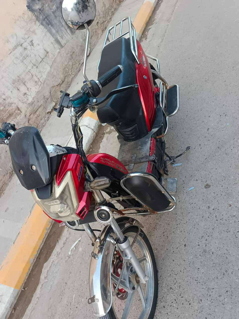 موطور هارلي للبيع المكان الفلوجه السعر 350 وبي مجال دراجه كلش نضيفه مثل ما واضح بلصوره الرقم انتصال ***********
