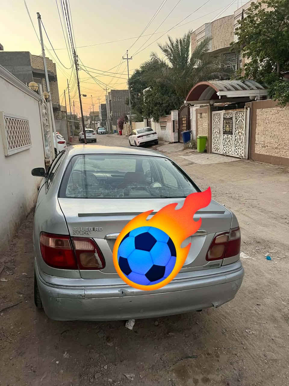 نيسان صني موديل 2000 محرك وكير مكفول سنويه لل28 كير اوتماتيك مكاني حله رايده ب54وبيهه مجال ***********
