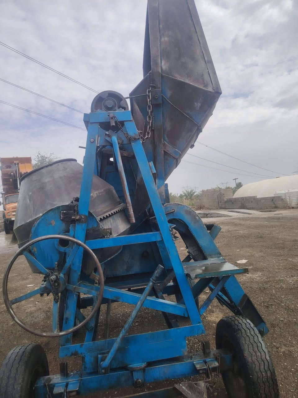 خباطه لبيع مكفوله كيله وكدر ومحرك شرط الشغل حبل ثاني مكان بغداد ***********
