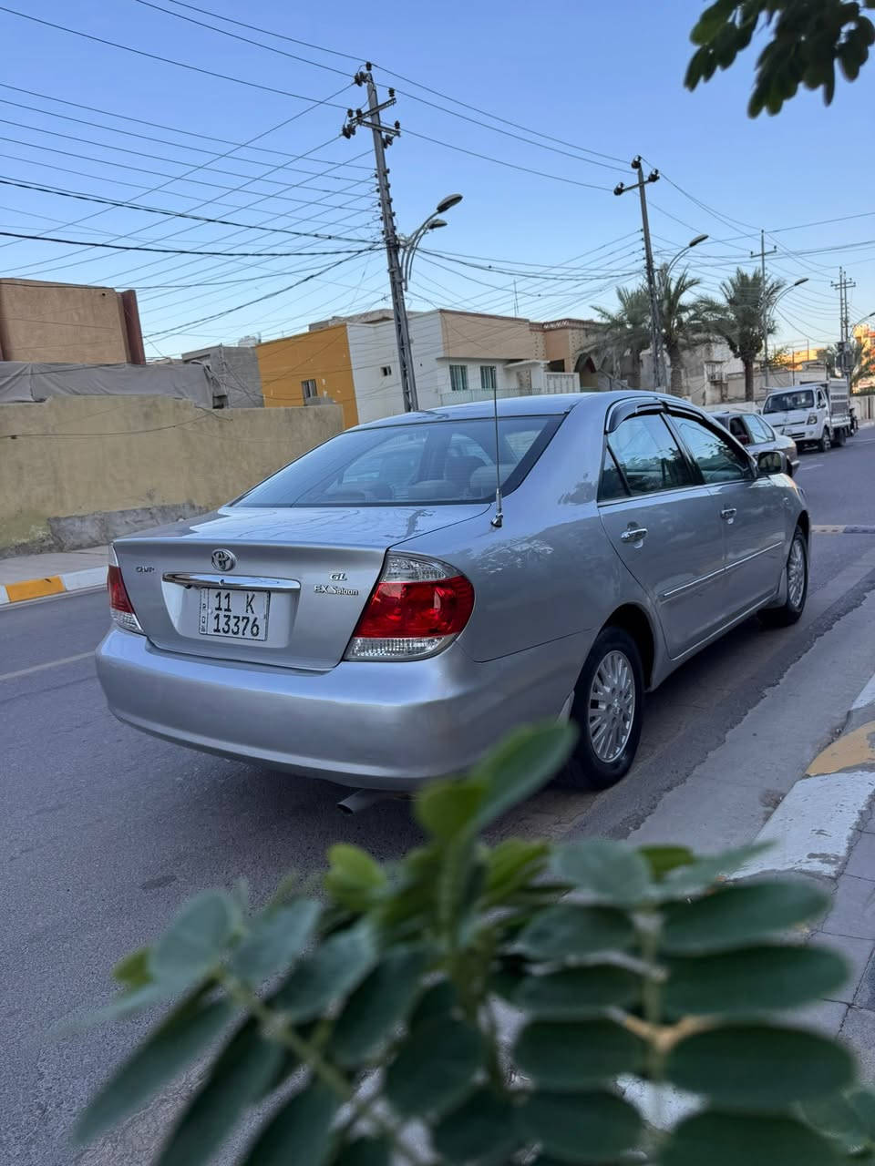 شبابنا الطيبين ضروري تسمع كل الفيديو حتى تعرف كل تفاصيل السياره لانو أنتوا أصحاب طريق بعيد والنجاة في الصدق 
كامري خليجي لون سلفرالمرغوب 2003 آربع سلندر المرغوب 2400رقم بغداد إنكليزي الدولي الجديد
تبريد قطعتين جديد تخم تاير ادامه كامله نوزلات فيت بم كلها جديد سياره كولش جديده ايرباك سليم مابيها اي كلوب عاطل بالدشبول سياره يعجز الوصف عن نظافتها 
مصبوغه عام جماليه فقط بسبب الجراد وعندي تصوير قبل الصبغ مكفوله من الكلبة والكصه 
مكانها الفلوجة 

السعر 93 
وماكو هيج سعر بالنسبة لنظافتها وبالعافيه على الياخذها شباب الجاد ومحتاج يتصل مو يدخل للخاص وابيع فقط بدون مراوس ونقد تحياتي 

***********
***********
***********
