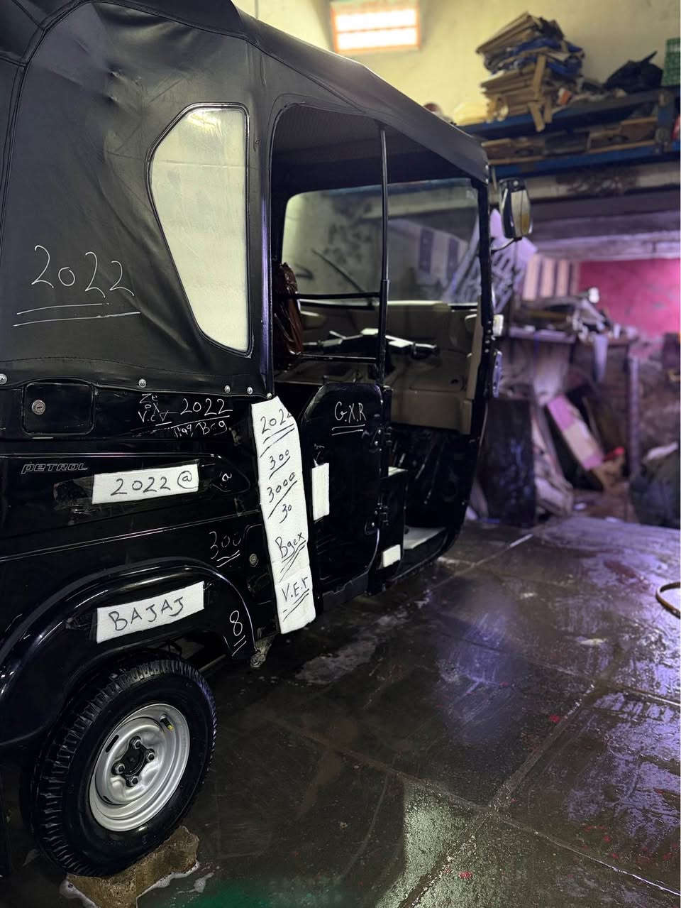 سلام عليكم تكتك موديل 22 تكتك كلش حلوه مثل ماا شوف كدامك وكامل اينقص مابيه نهاين تكتك بيه باردات زغار بلغود ونصبغن وبيه ضربه بصفحه ونصبغت الصفحه تكتك حيلل حلوه ونضيفه رقم بغداد رايده ٨٣٠٠ مكاني بغداد طالبيه رقم *********** بسيون, الغربية
