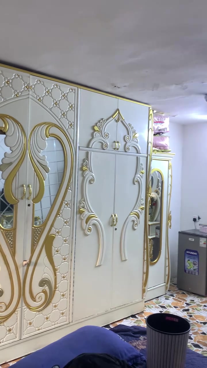 سلام عليكم
غرفه نوم استعمال قليل نضيفه 80💯
مليون ونص وبيها مجال


**إذا كنت صاحب هذا الإعلان وتريد حذفه لأي سبب، رجاءا أرسل رسالة إلى الدعم الفني**
