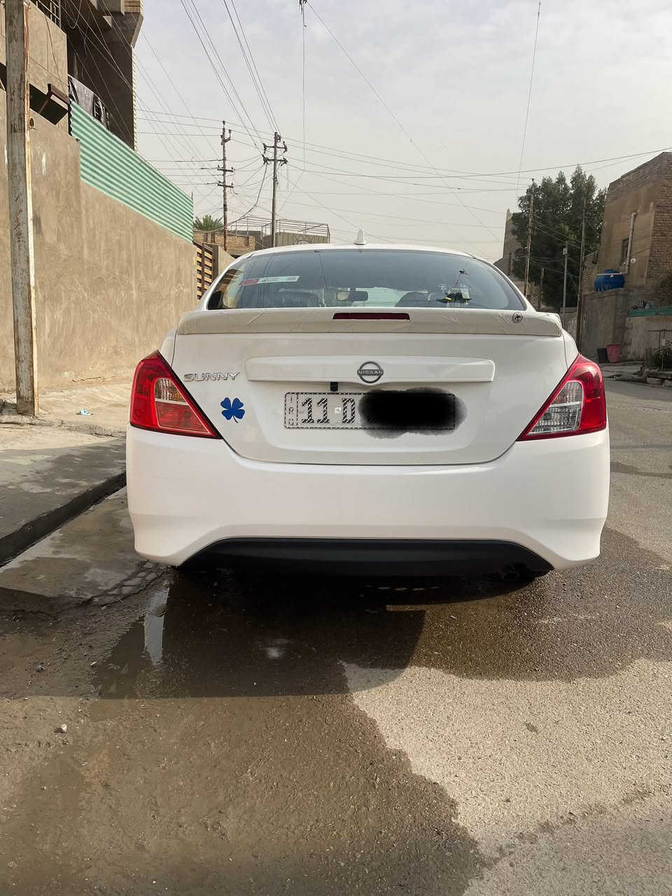 السلام عليكم للبيع نيسان سني هندي 2024
رقم بغداد سنويه جديده تنتهي ب2030 
تريد تحويل تريد وكاله اني حاضر 
ضمان شركه السور 100 الف كيلو او 3 سنوات 
السياره بأسمي اني مطلعها من الشركه 
ماشيه السياره 14 الف و700 وقابل للزياده 
السياره مدوشمه ارضيه جلد ثقيل سمك 2 ملم +ارضيه صندوق
وكشنات مدوشمه جلد ثقيل 
ارضيات جلد 
السياره حلوه ونضيفه ربع متصرف عليها 
السياره على ايدي مامشتغله تكسي 
معدات السياره كامله 
( معدات+ ويل كاب + هوك سحب + سبير منازل)
سعر 123  وبيها مجال شي بسيط  
سونار السياره موجود بالصور موضح 👇

اي استفسار اتصل 
رقم ***********
مكاني بغداد مدينه الصدر
