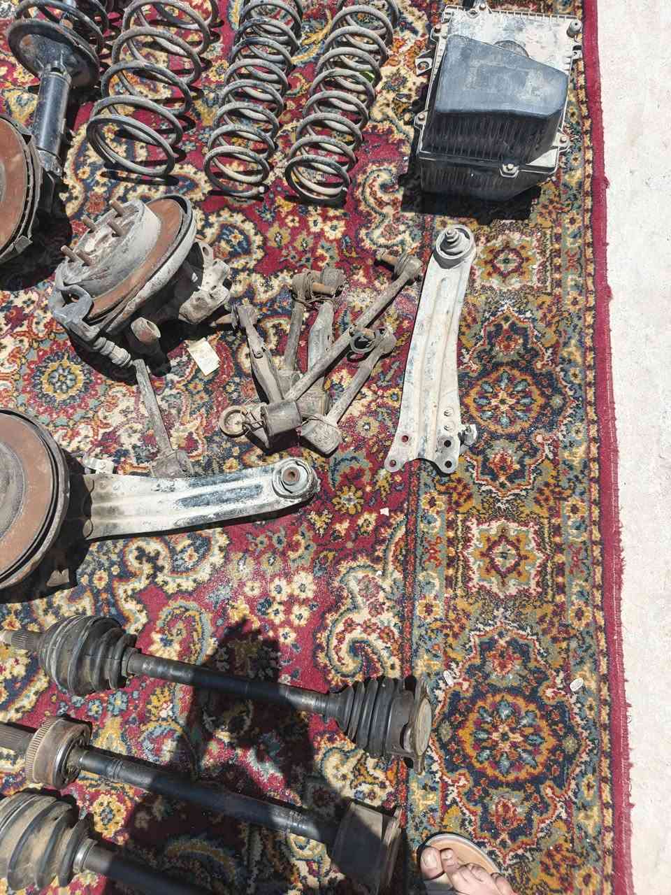 غراض تفصيخ كلهن ابيعهن شلع قيم بحك الله وتعال اخذهن كله شغال مكان بغداد البياع ***********
