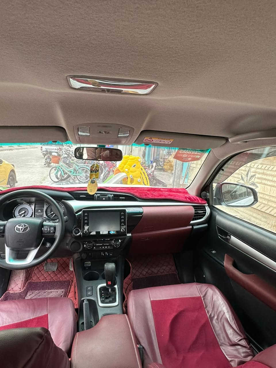 السلام عليكم تيوتا هايلوكس موديل 2025 زيرو ماشيه 2000 رقم صلاح الدين على وضع الشركه السعر جداً مناسب مستعجل عليها مبدلها بنيد شركه ما مصبور  موجود سونار السياره بوضع الشركه 300 ورقه اتفق وياك ثاني يوم احولك السياره وبيها مجال بسيط لشراي
الشراي الاتصال ***********
