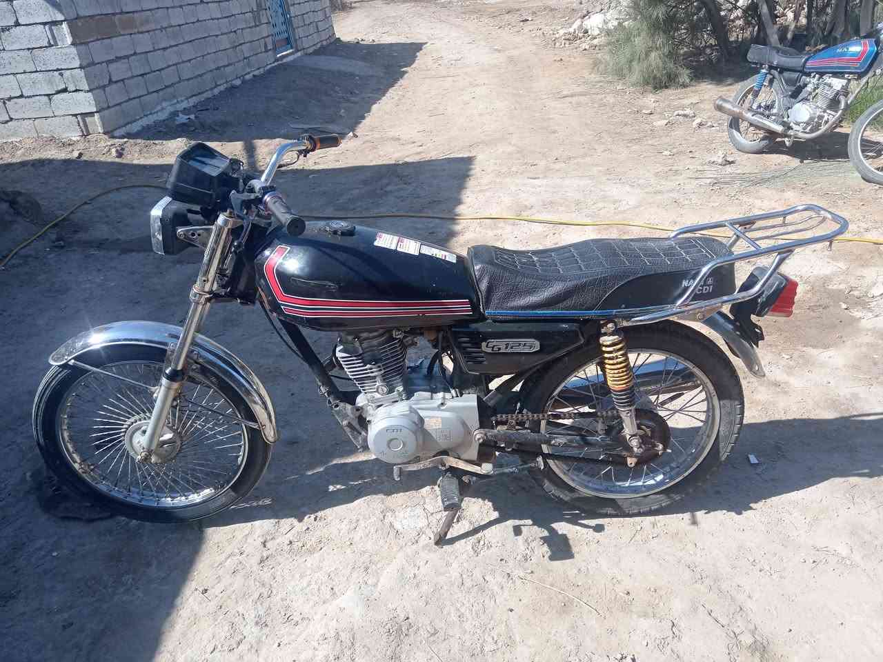 للبيع  عنواني سومر كلك دراجه
***********
سعر 350 وبيه مجال للماعنده
