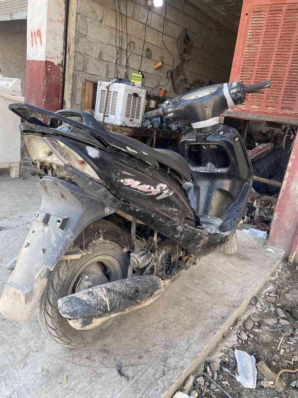 السلام عليكم موطور ما كس ثعلب البيع السرعه 140 كهربايات شغله موطور نضيف وجهز معمر جديد شاصي شرط ما ملحوم شرط هندل واحد السعر 230 بي مجل مكاني جدعه *********** تصل وتدلل
