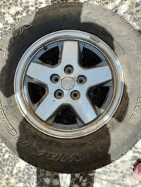 ويل معه تاير جديد ونضيف للبيع الحجم 16السعر ب100وبي مجال مكاني البصره ...