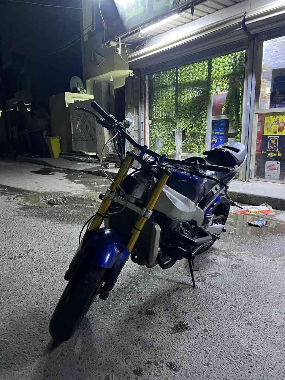 كاوسكي للبيع م2004محرك636ادراجه عليه ادامه باتري ودهن امزويل وقمجي سكليتر وبعد اهواي مكينته مفتوحه بس انكر سلف واطلع مكاني زعفرانيه سعره ب15ورقه وبيه مجال بصيط للتواصل ***********
