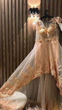 🔔 إعلان ممول  للبيع فساتين سهرة راقية، مستخدمة مرة واحدة فقط. الفساتين...