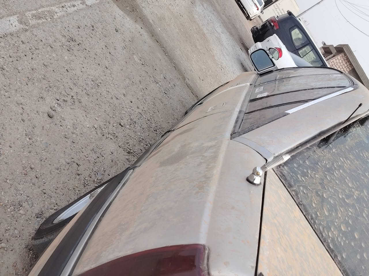 السلام عليكم
للبيع اوبل اوميكا محرك ٢٠٠٠ بلادي
كير محرك صدر خير من الله
كهربائيات كلها شغاله لايت زنون
السياره بدون صبغ بيها جراد
وبيها خويسات بسيطه
سنويه لل ٢٧
السعر ٢٨ وبيها مجال بسيط
***********
مكان السياره الرمادي
