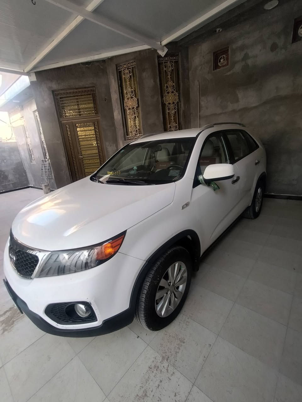 كيا سورنتو 2012 خليجي 4 سلندر
السونار مرفق بالصور
المحرك مجفت الكازكيت والحمد لله بوضعية ممتازة والحدادية جديدة والتبريد قطعتين  والسنوية رقم دولي بأسمي لغاية 2029 بصرة والهزة جديدة قبل فترة مسويهه 
البيع بسعر 133 ورقة وبيهه مجال بسيط
التحويل مباشر بأسم المشتري للاستفسار 
الاتصال على الرقم ***********
